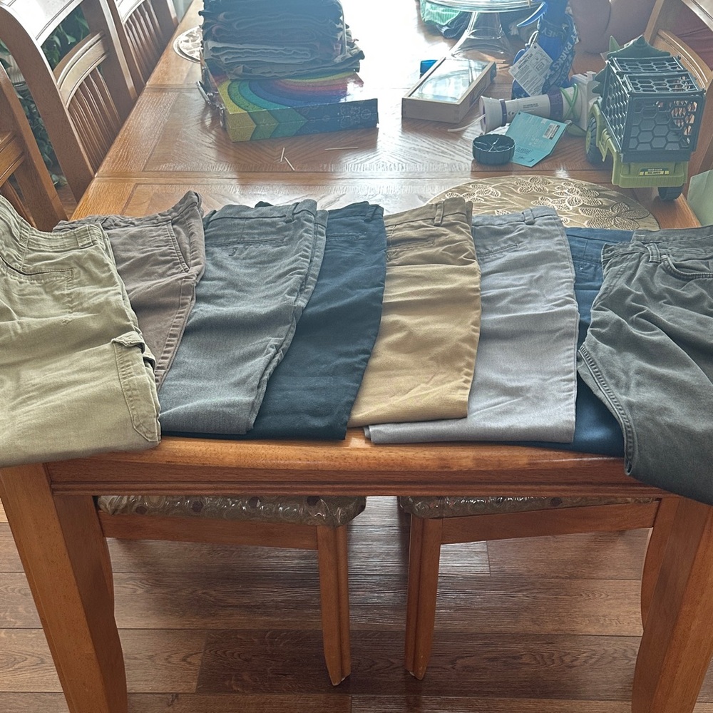 Old Navy Men's Chinos & Khakis - Assorted Colors size 32x32